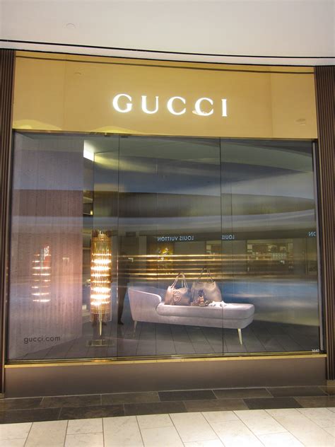 work for gucci|visual merchandising job Gucci.